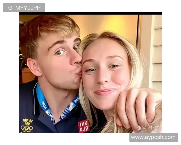 足球明星与女友甜蜜拥抱瞬间曝光引发粉丝热议与羡慕